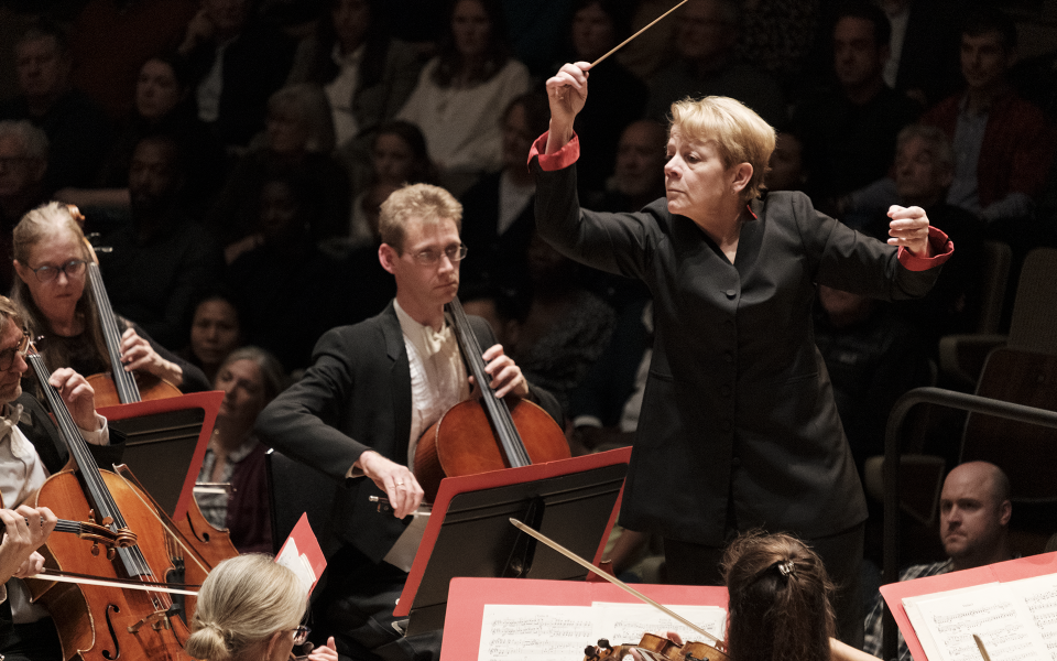 Marin Alsop conducting the Philharmonia Orchestra